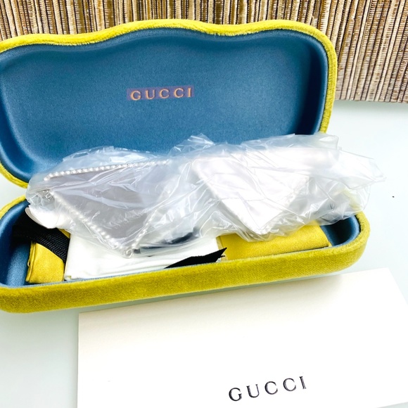 NWT GUCCI GG1252S - 001 CRYSTAL EMBELLISHED Sunglasses - Picture 7 of 13
